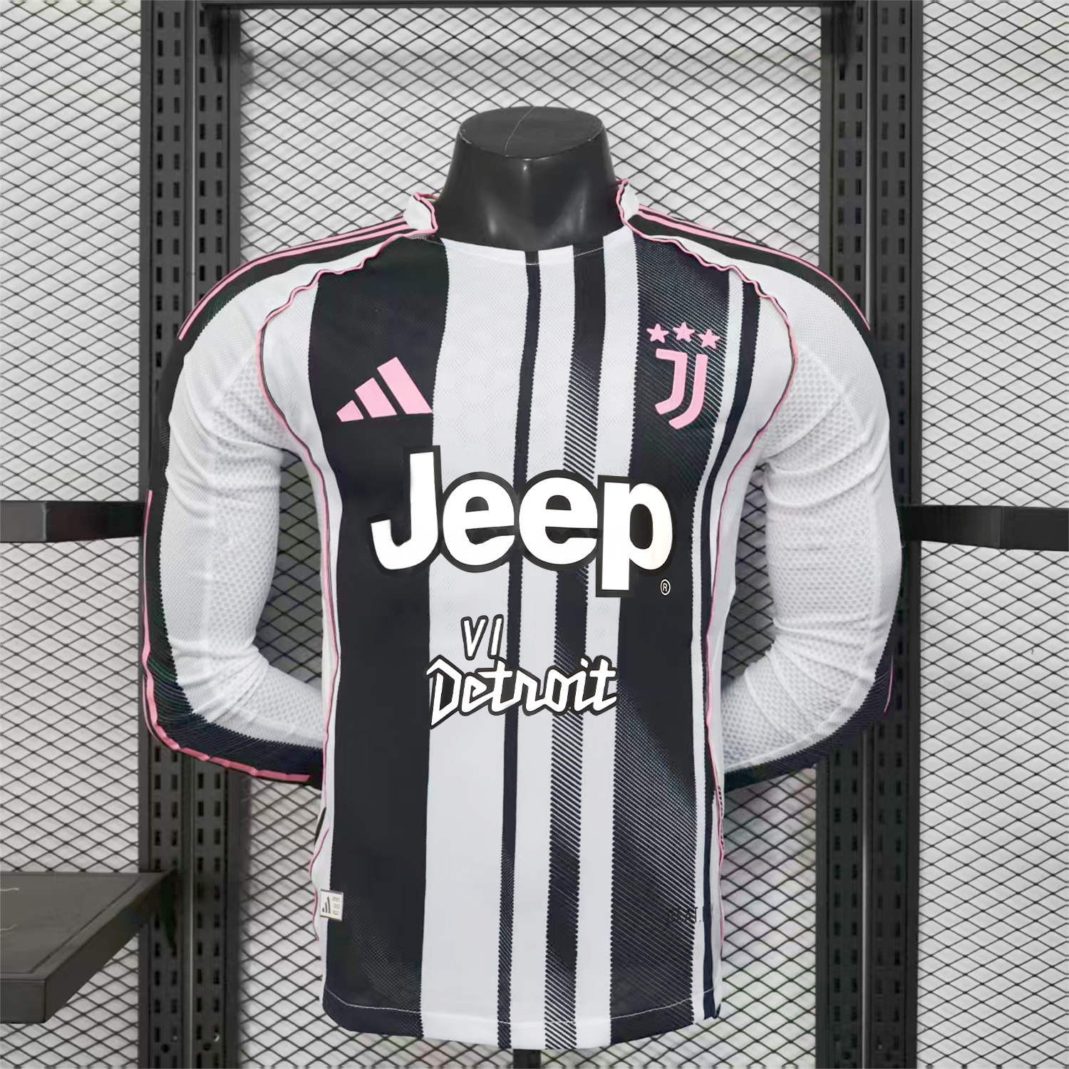 Juventus 25-26 Home Long Sleeves Jersey With Chest Sponsor - Player Version - JerseysGala