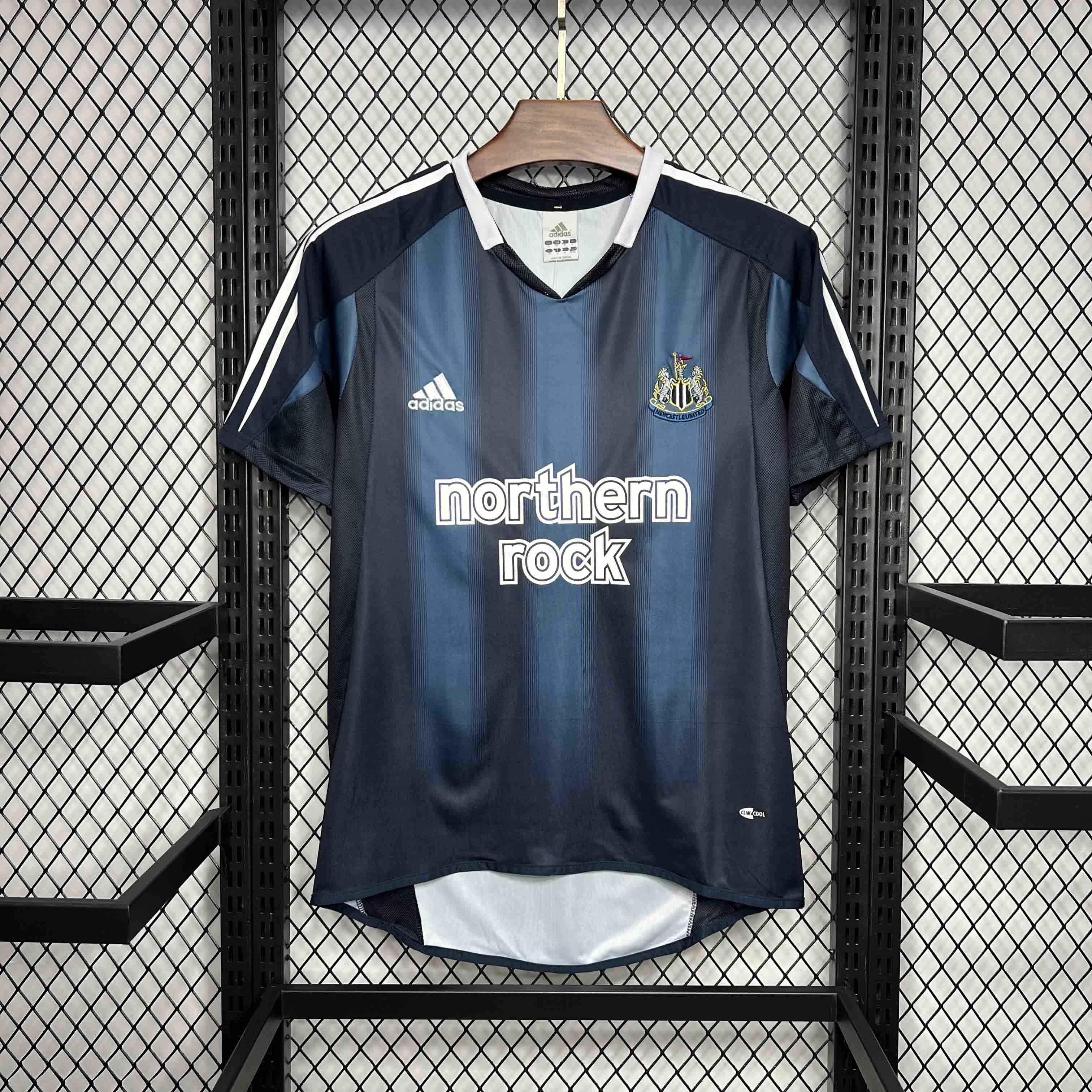 Retro Newcastle United 2004-05 Away Jersey - JerseysGala
