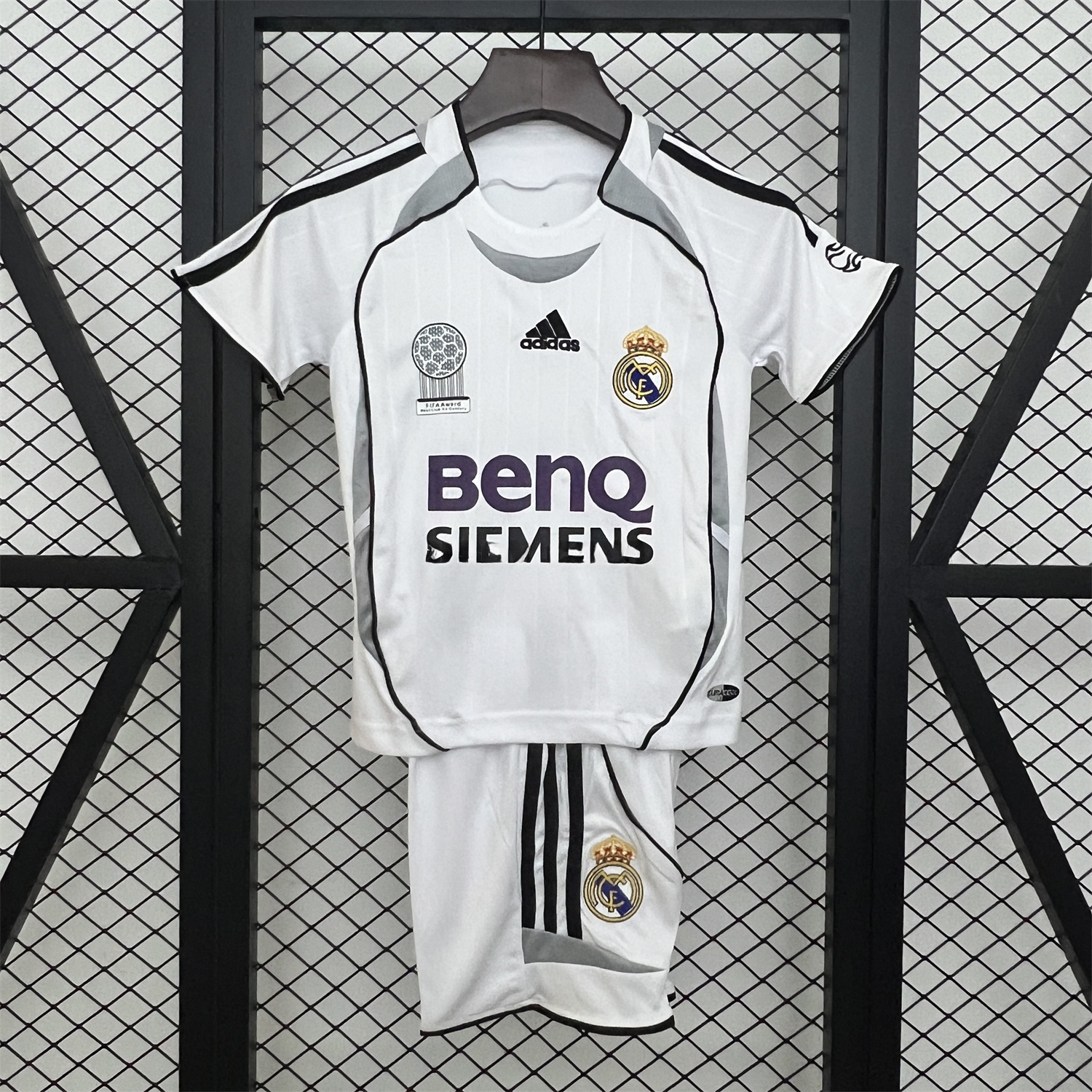 Retro Real Madrid 2006-07 Home Kids Kit - JerseysGala