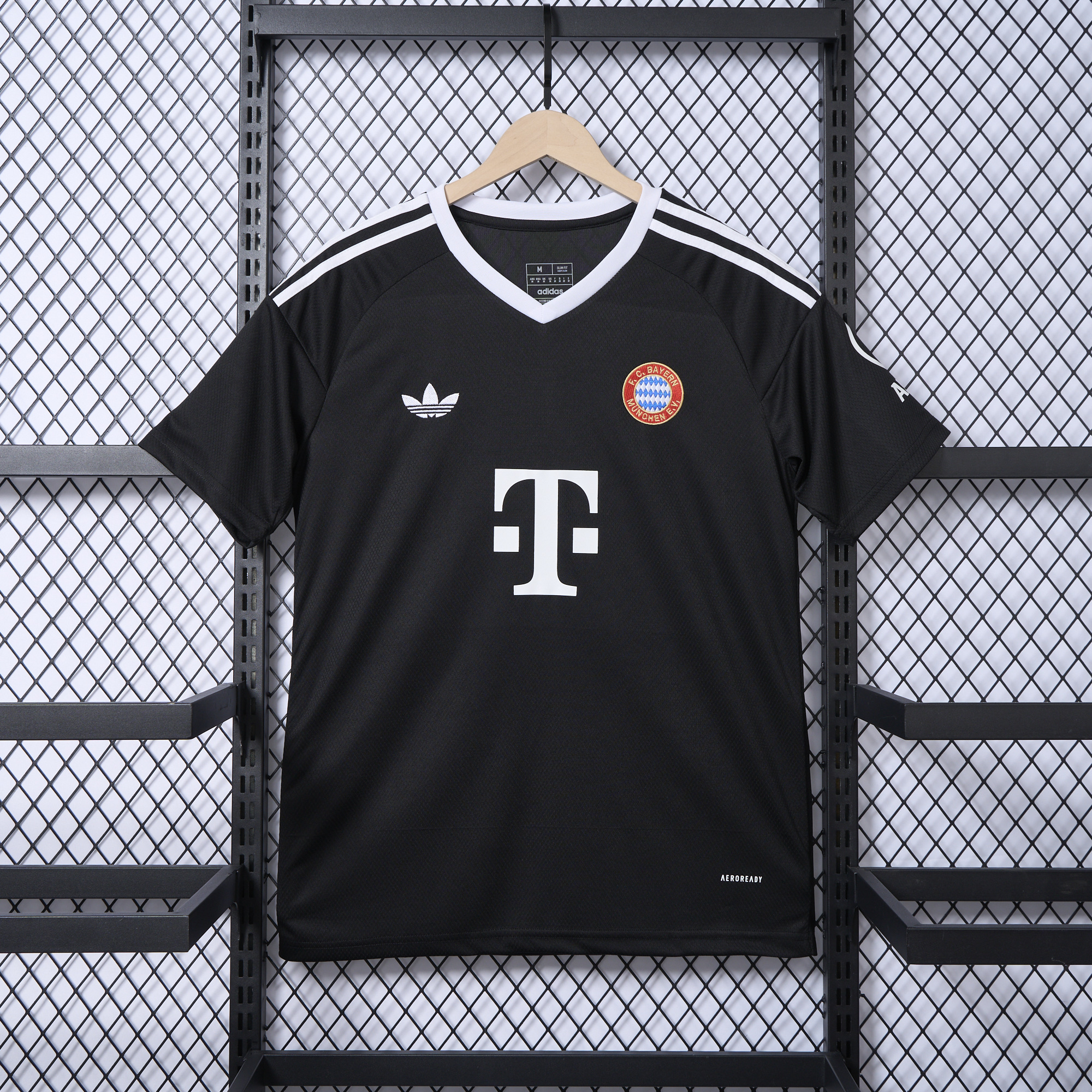 Bayern Munich 24-25 Third Goalkeeper Black Jersey - Fans Version - JerseysGala