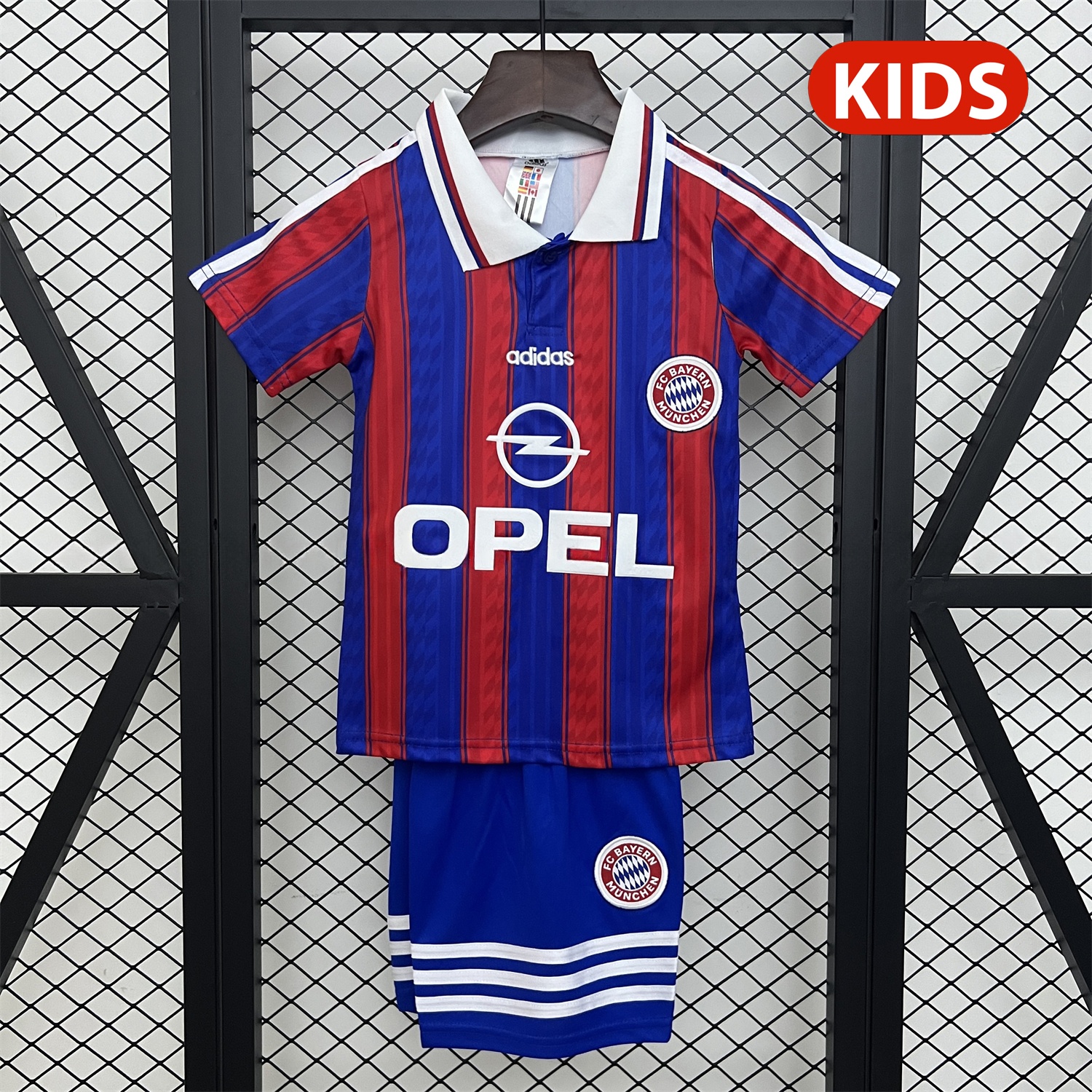 Retro Bayern Munich 1995-97 Home Kids Kit - JerseysGala