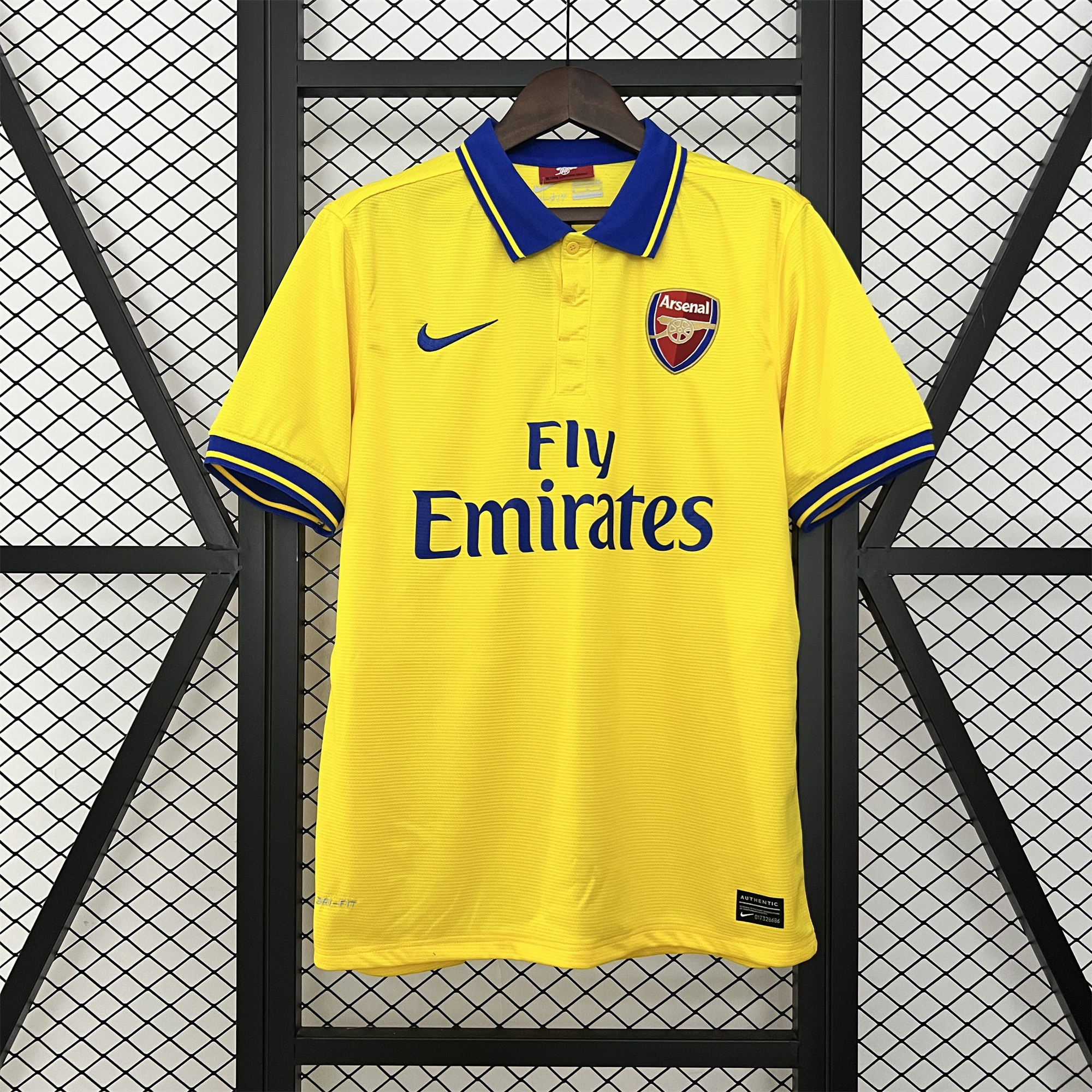 Retro Arsenal 2013-14 Away Jersey - JerseysGala
