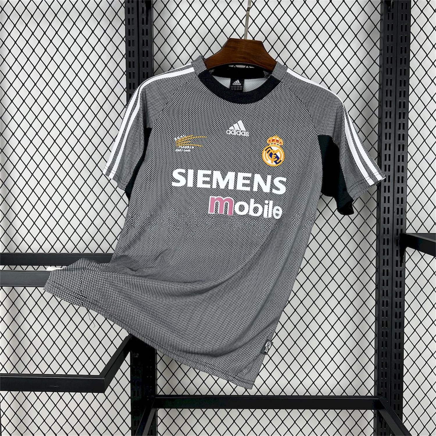 Retro Real Madrid 2002-03 Grey Goalkeeper Jersey - JerseysGala
