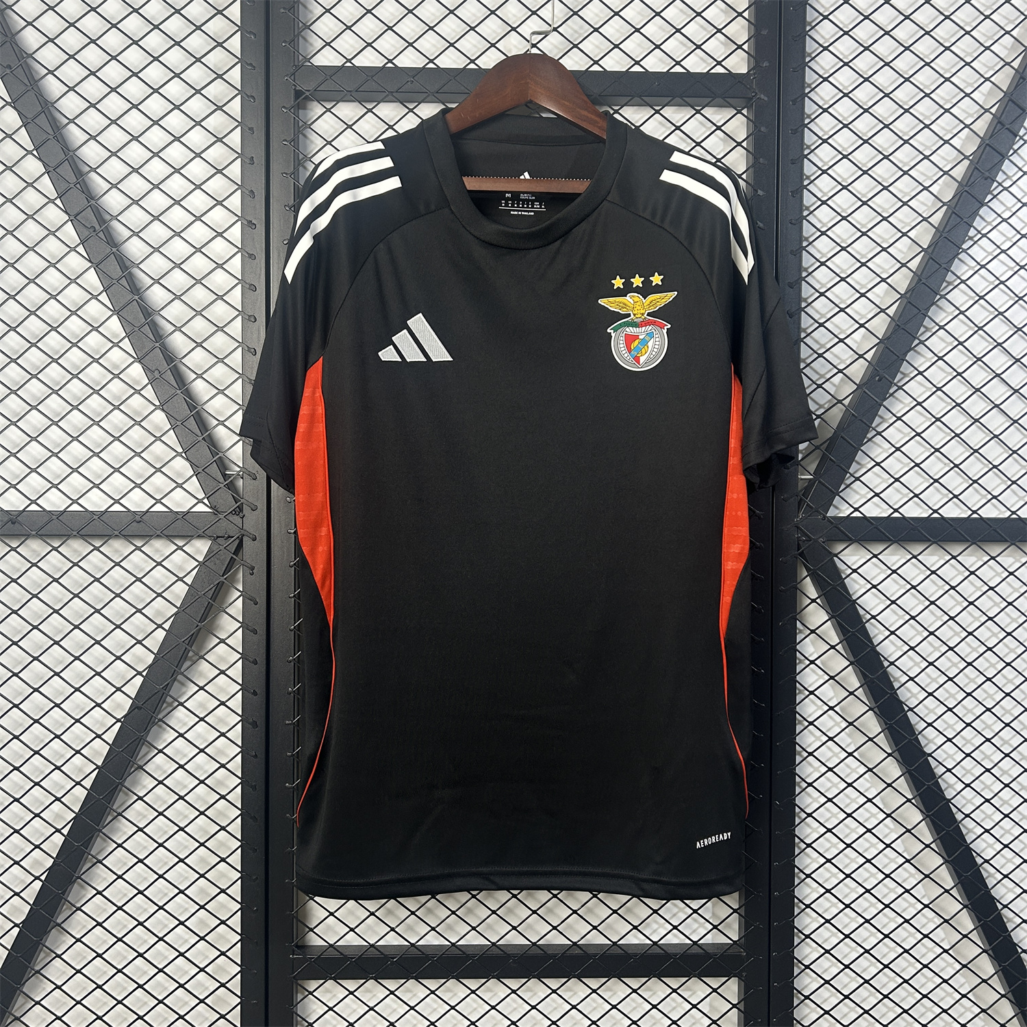 Benfica 25-26 Black Training Jersey - Fans Version - JerseysGala