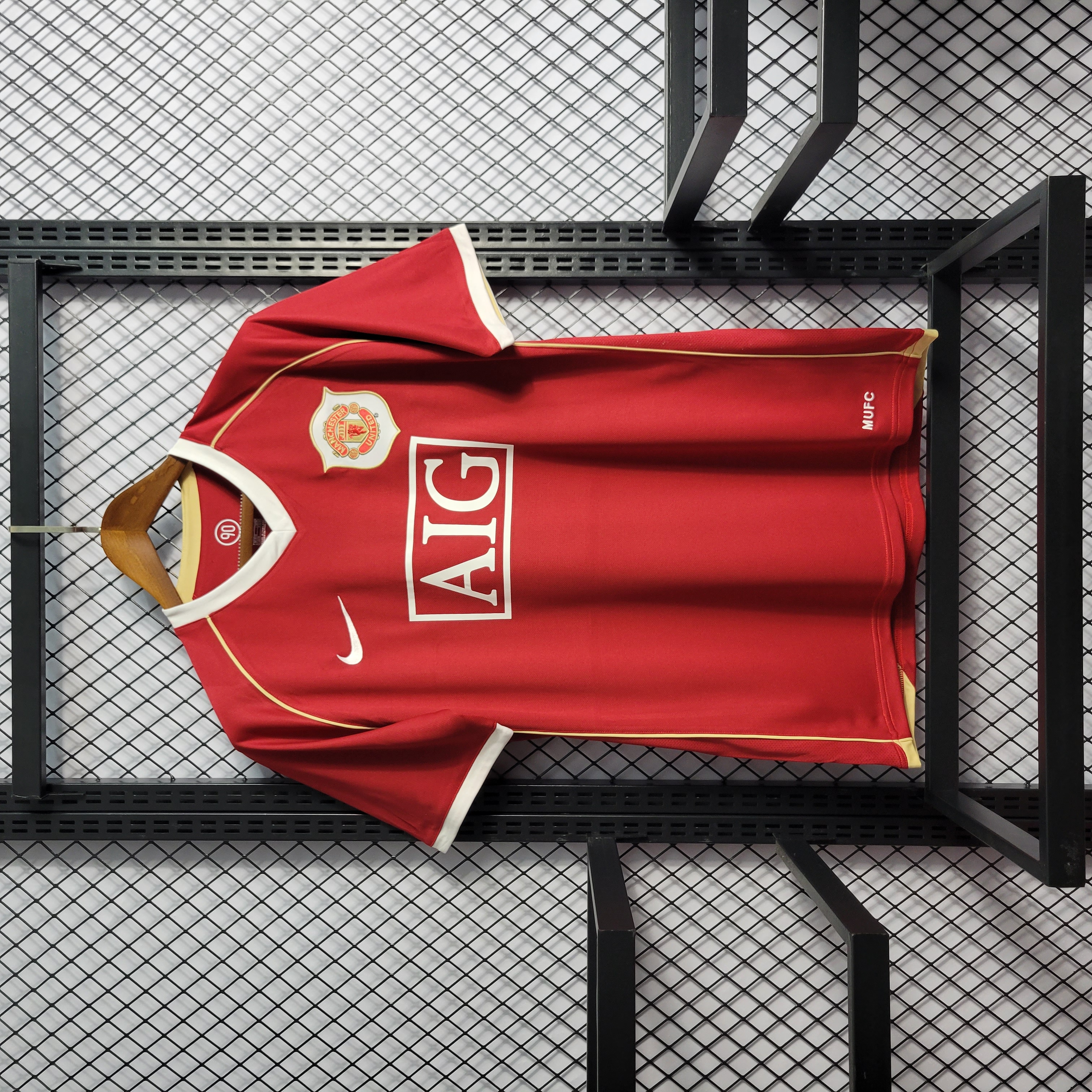 Retro Manchester United 06-07 Home Jersey - JerseysGala