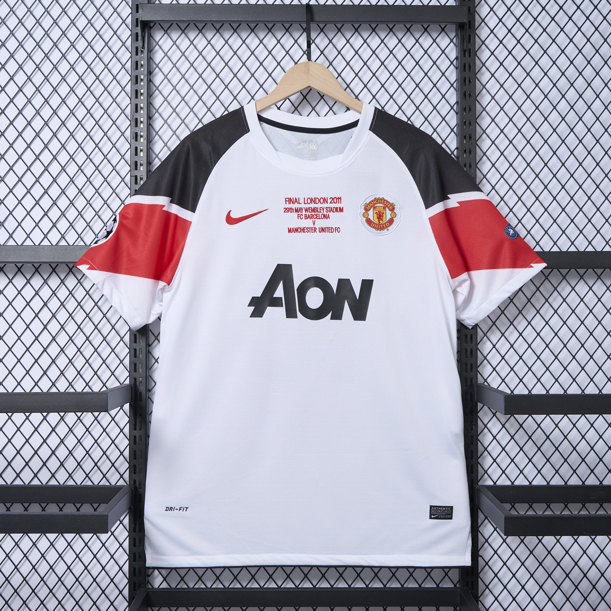 Retro Manchester United 10-11 Away Jersey - Champions League Final Version - JerseysGala