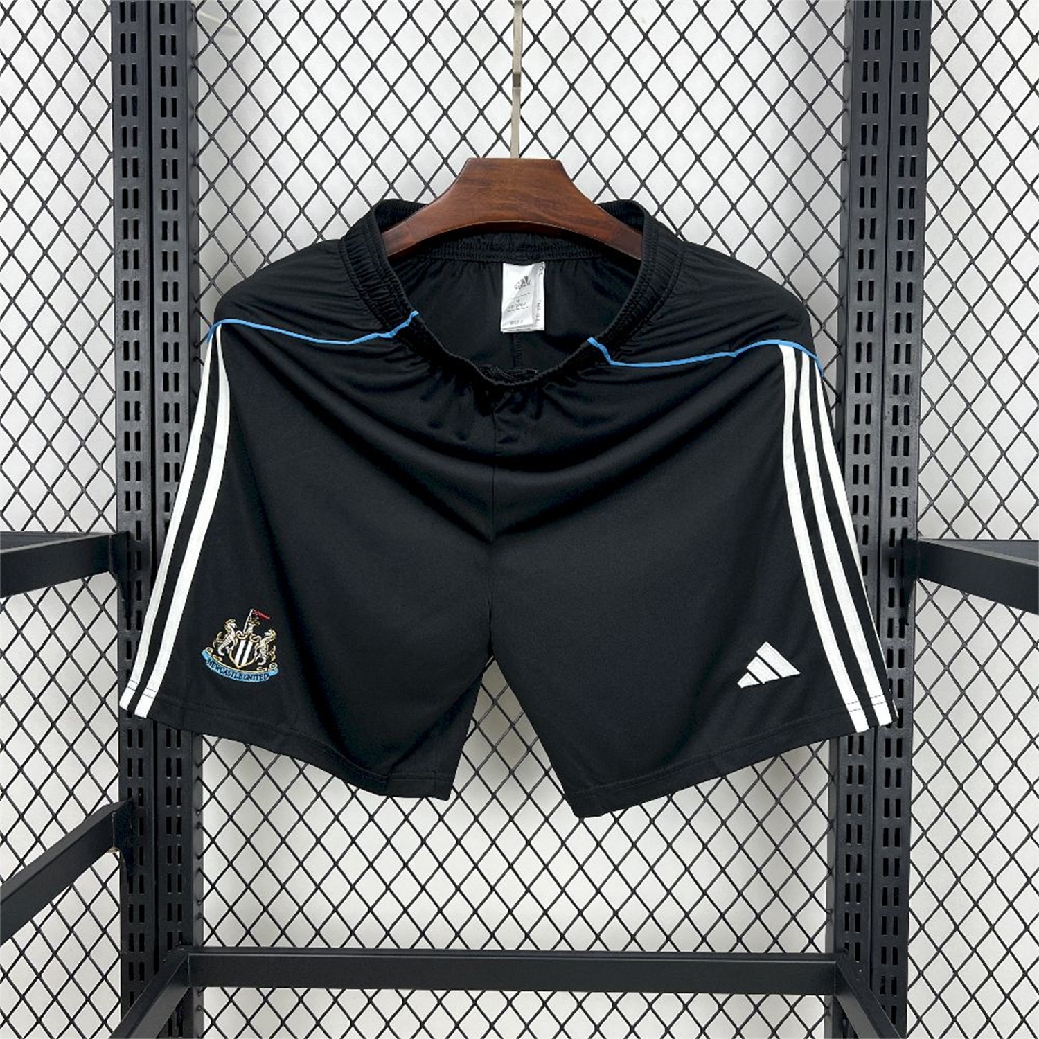 Newcastle United 25-26 Home Black Shorts - Fans Version - JerseysGala
