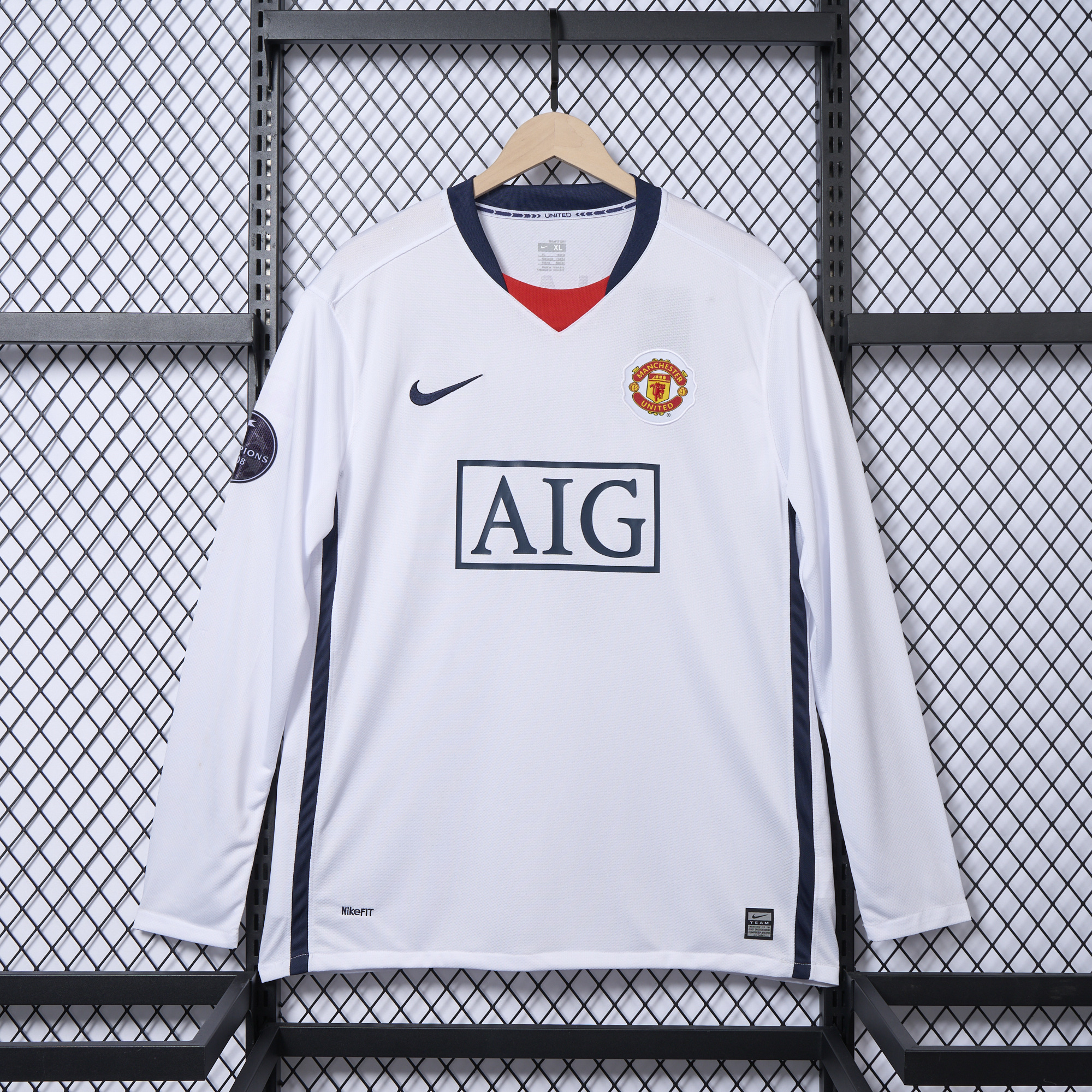 Retro Manchester United 08-09 Away Long Sleeve Jersey - JerseysGala