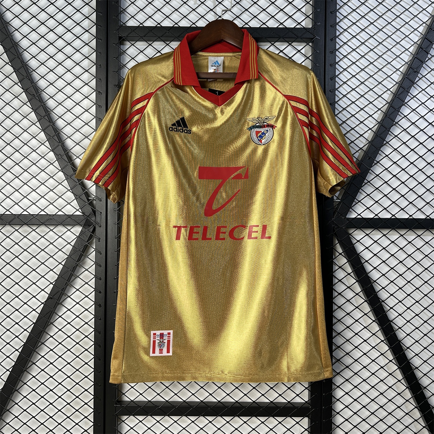 Retro Benfica 1998-99 Away Jersey - JerseysGala