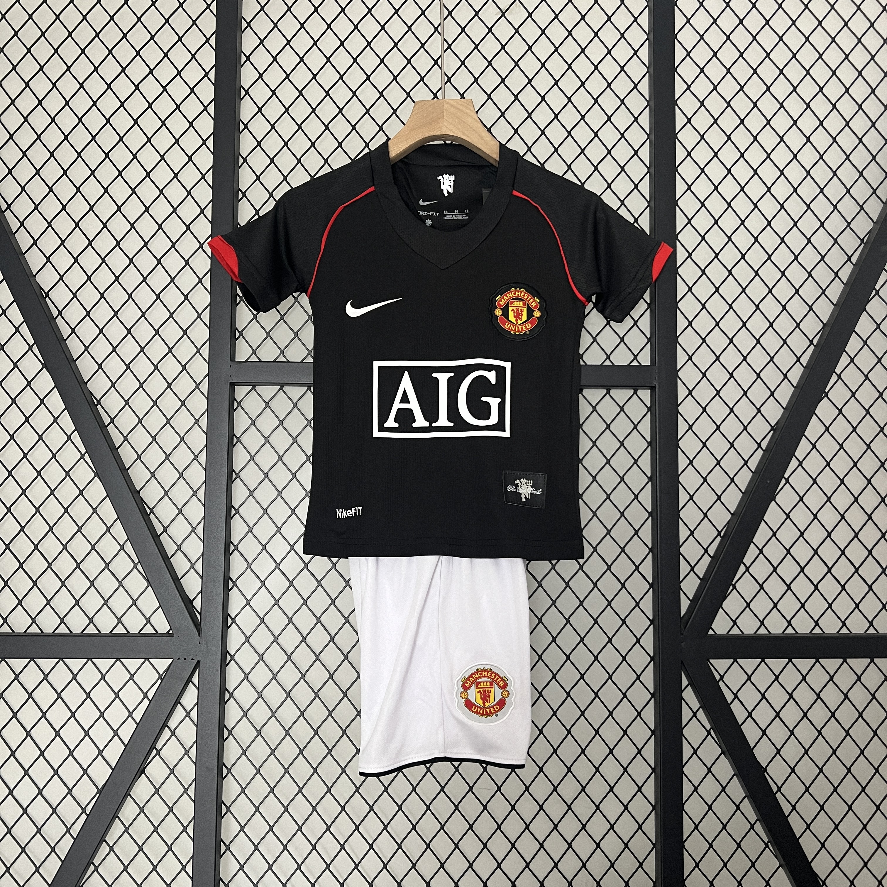 Retro Manchester United 2007-08 Away Stadium Kids Kit - JerseysGala