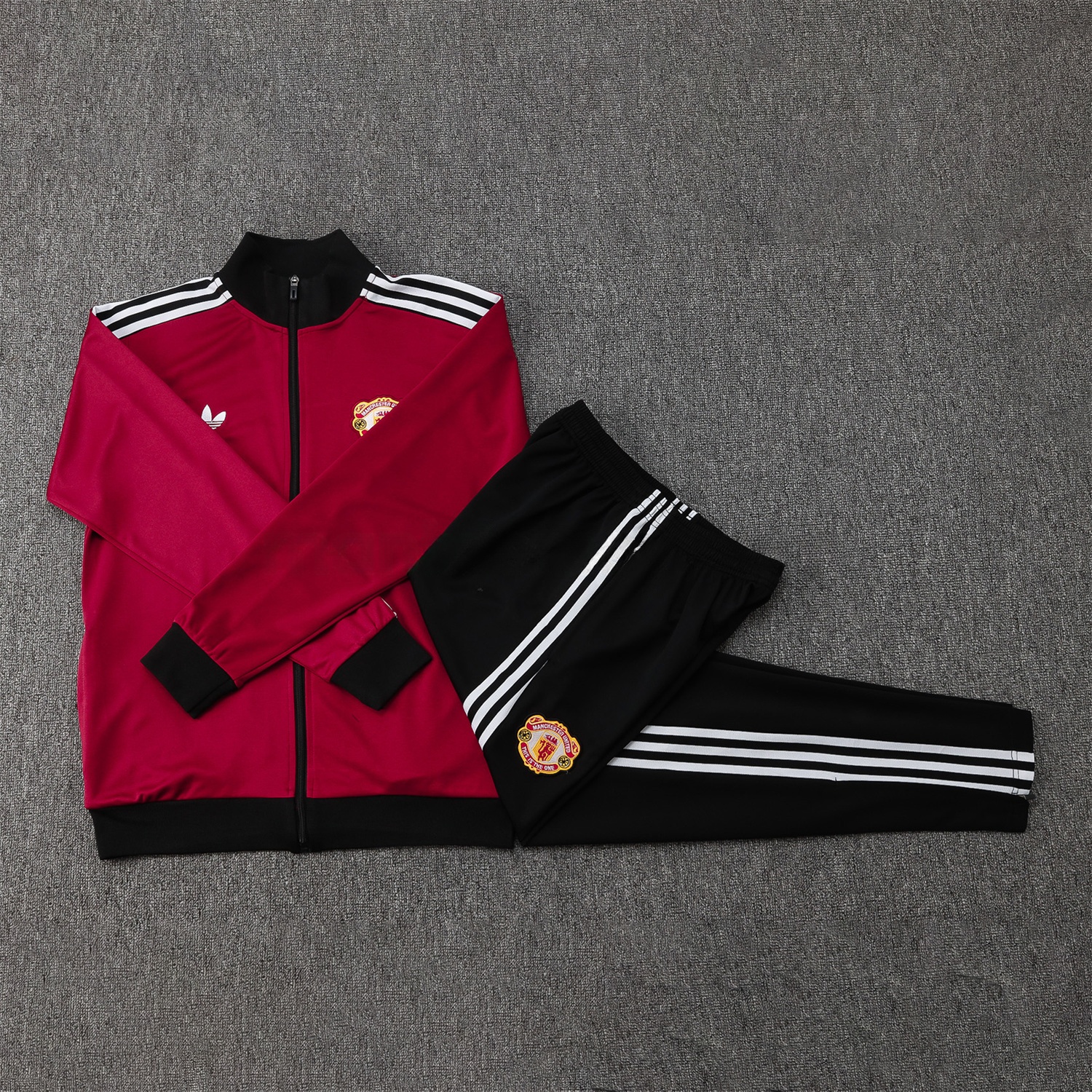 Manchester United 24-25 Kids Throwback Jacket Training Tracksuit - Date Red Jackets & Black Pants - JerseysGala