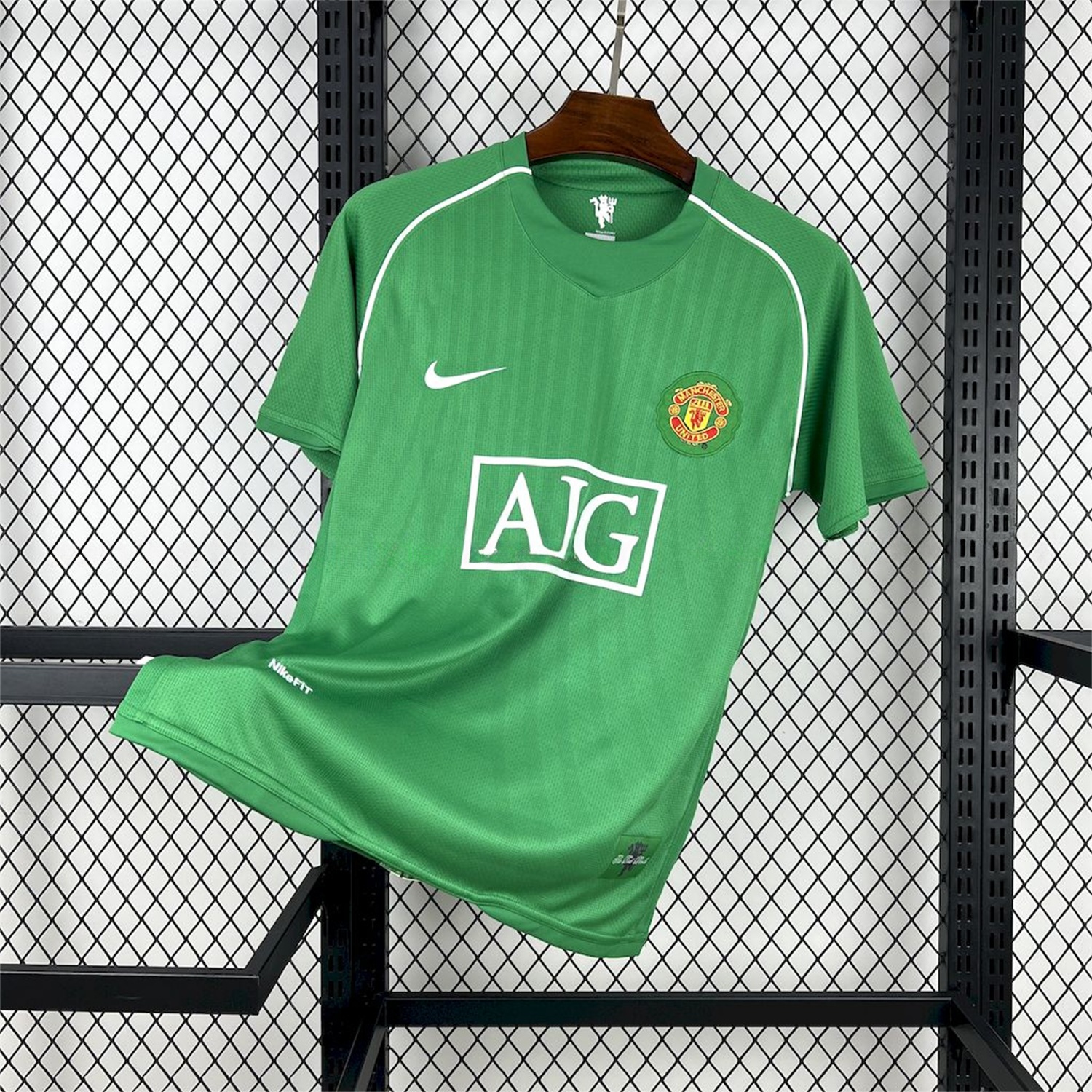 Retro Manchester United 2007-08 Green Goalkeeper Jersey - JerseysGala
