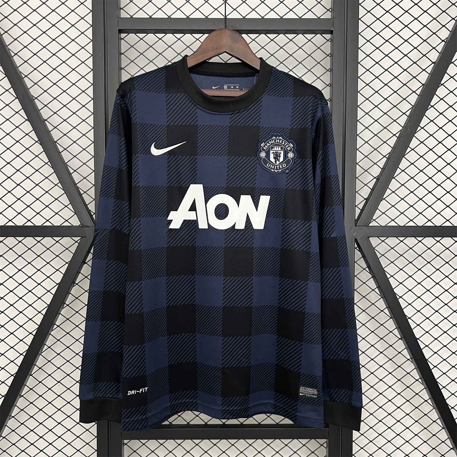 Retro Manchester United 13-14 Away Long Sleeves Jersey - JerseysGala