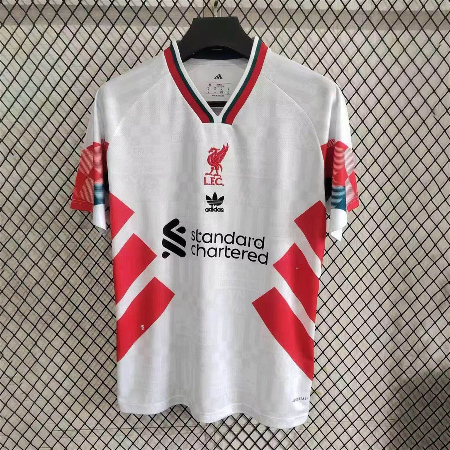 Liver.pool 25-26 Retro Style Red Stripes White Jersey - Fans Version - JerseysGala