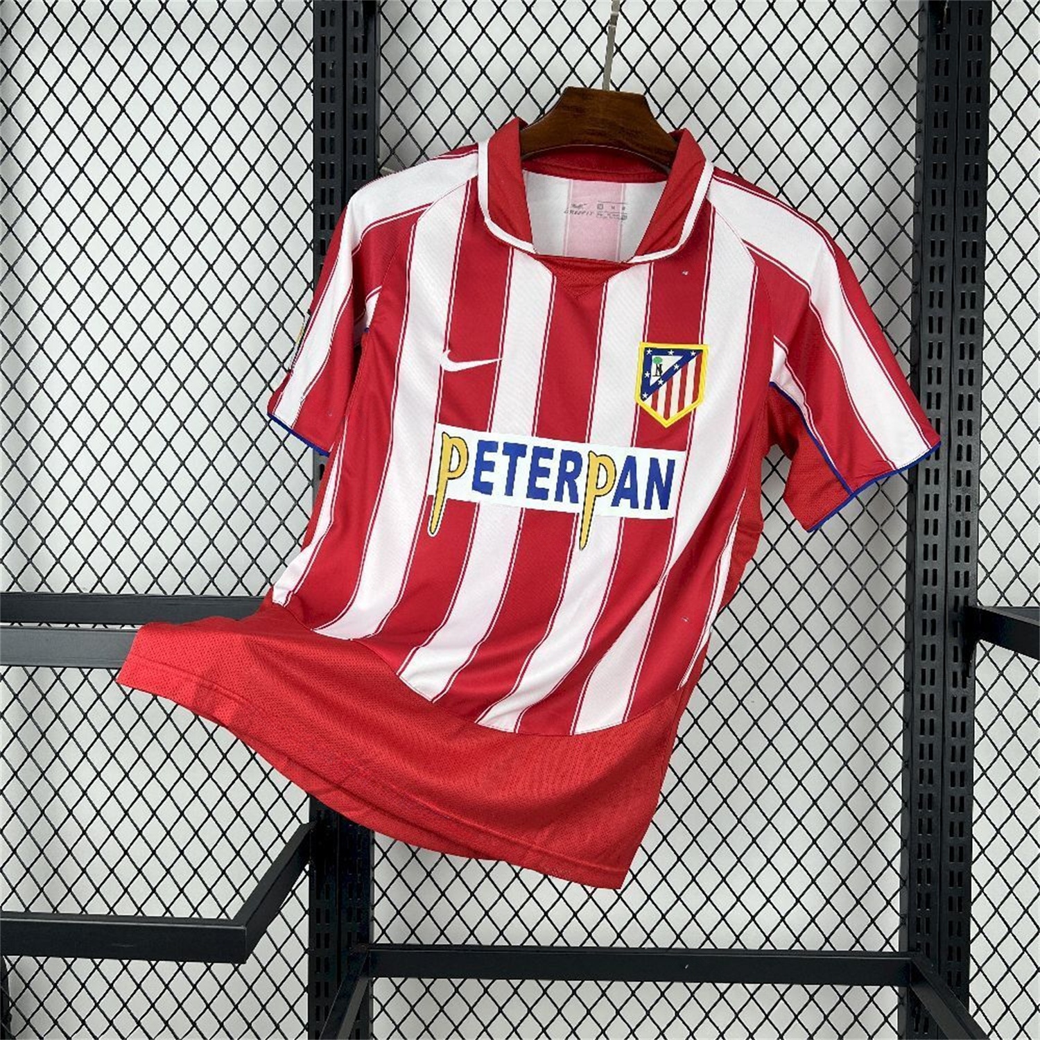 Retro Atletico Madrid 2003-04 Home Jersey - JerseysGala