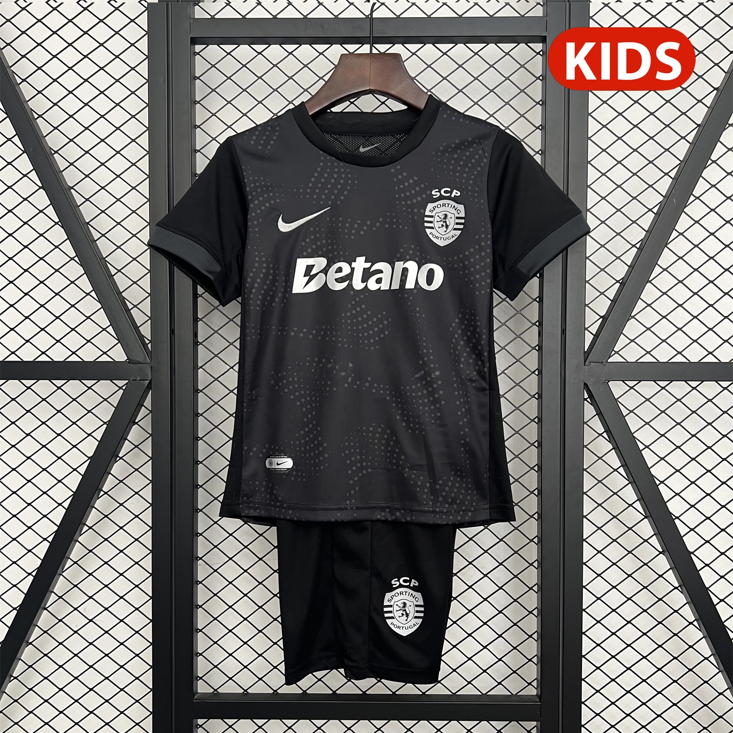 Sporting CP 25-26 Black Special Kids Kit - JerseysGala