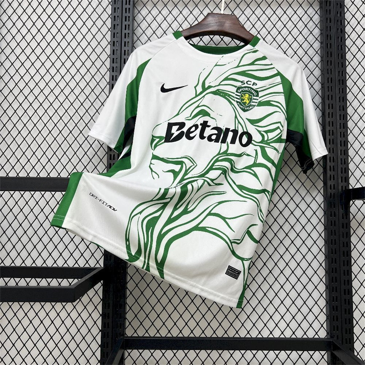 Sporting CP 25-26 Green Lion Special White Jersey - Fans Version - JerseysGala