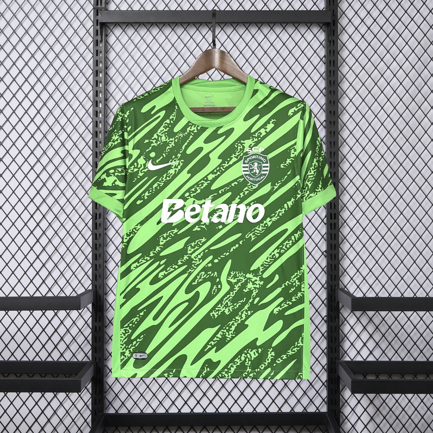 Sporting CP 25-26 Green Goalkeeper Jersey - Fans Version - JerseysGala