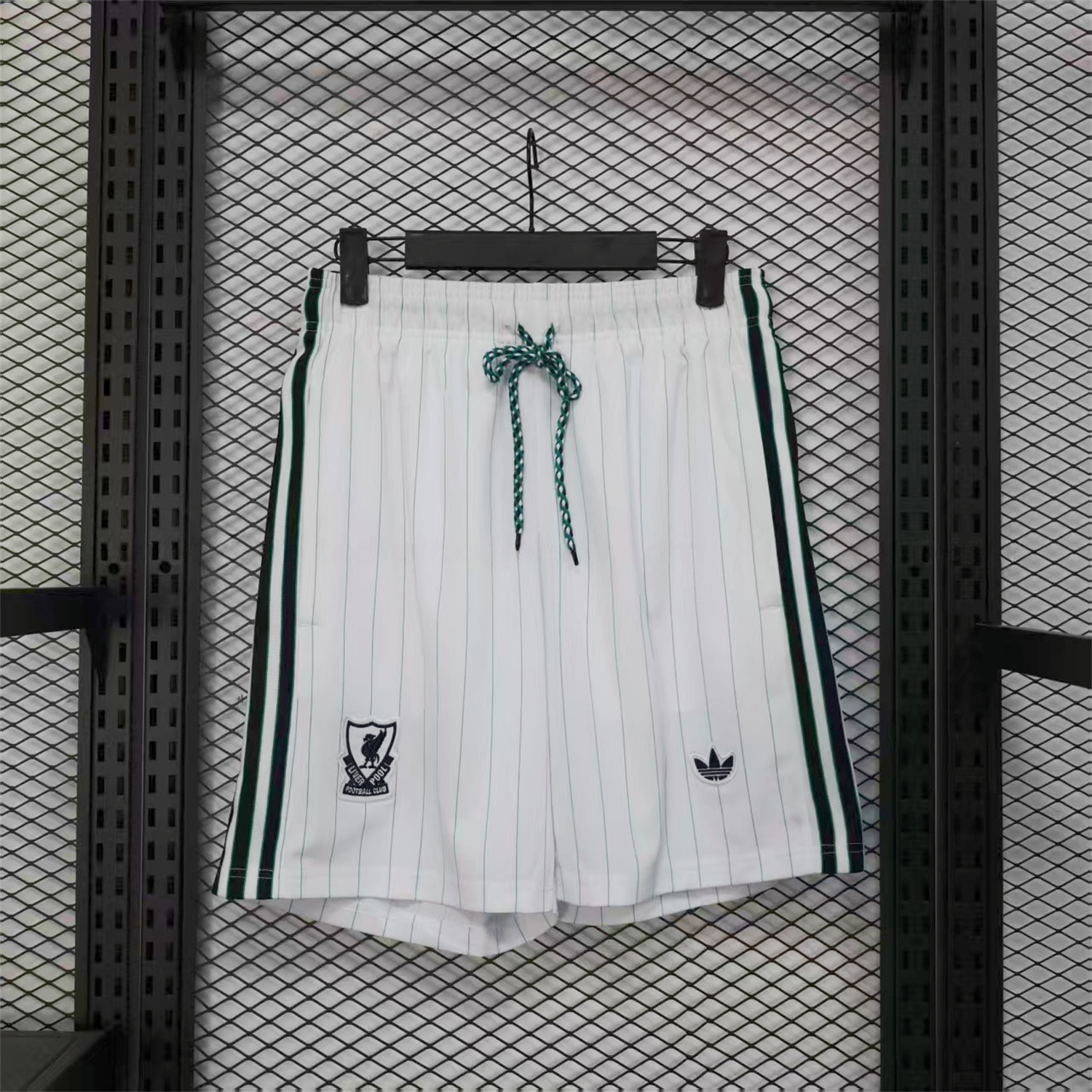 Liver.pool 25-26 Trefoil White Travel Shorts - Player Version - JerseysGala