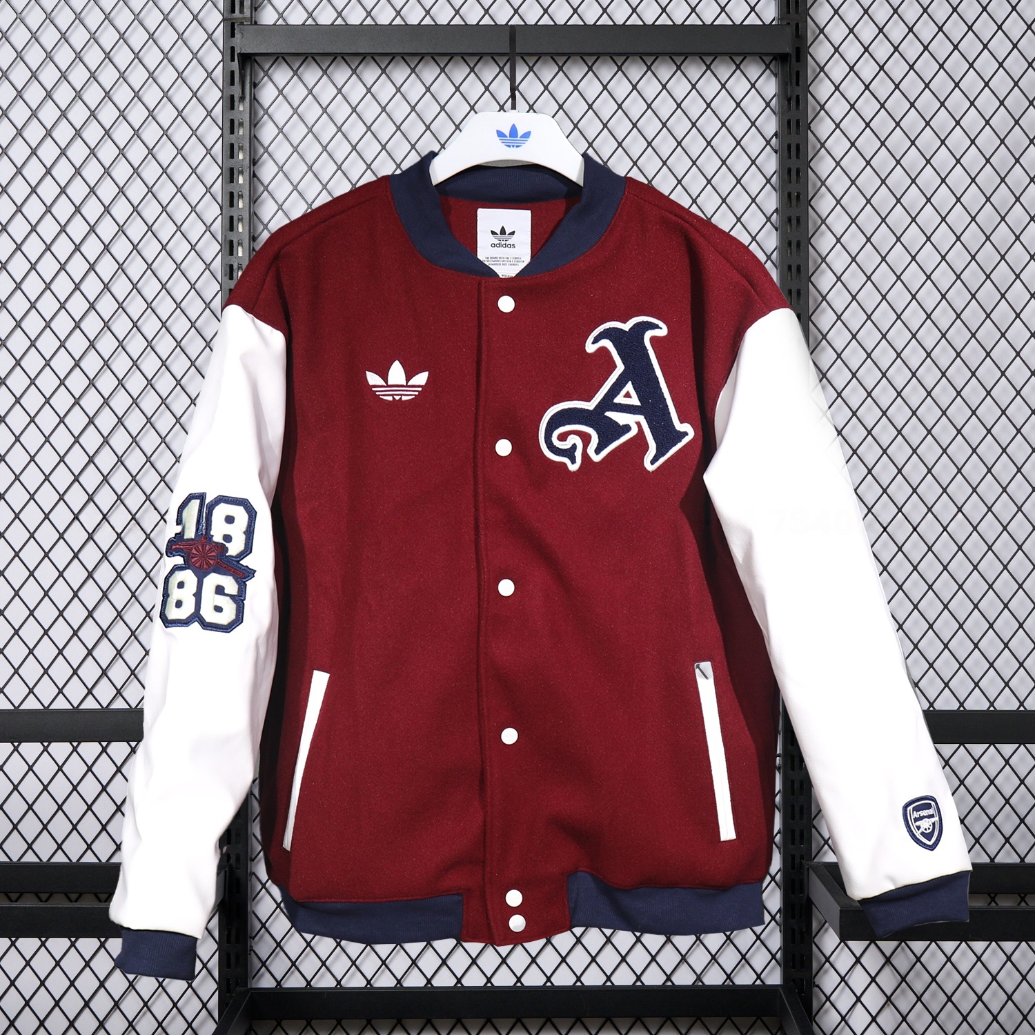 Arsenal 25-26 Warm Windbreaker Jacket - Wine Red And White - JerseysGala