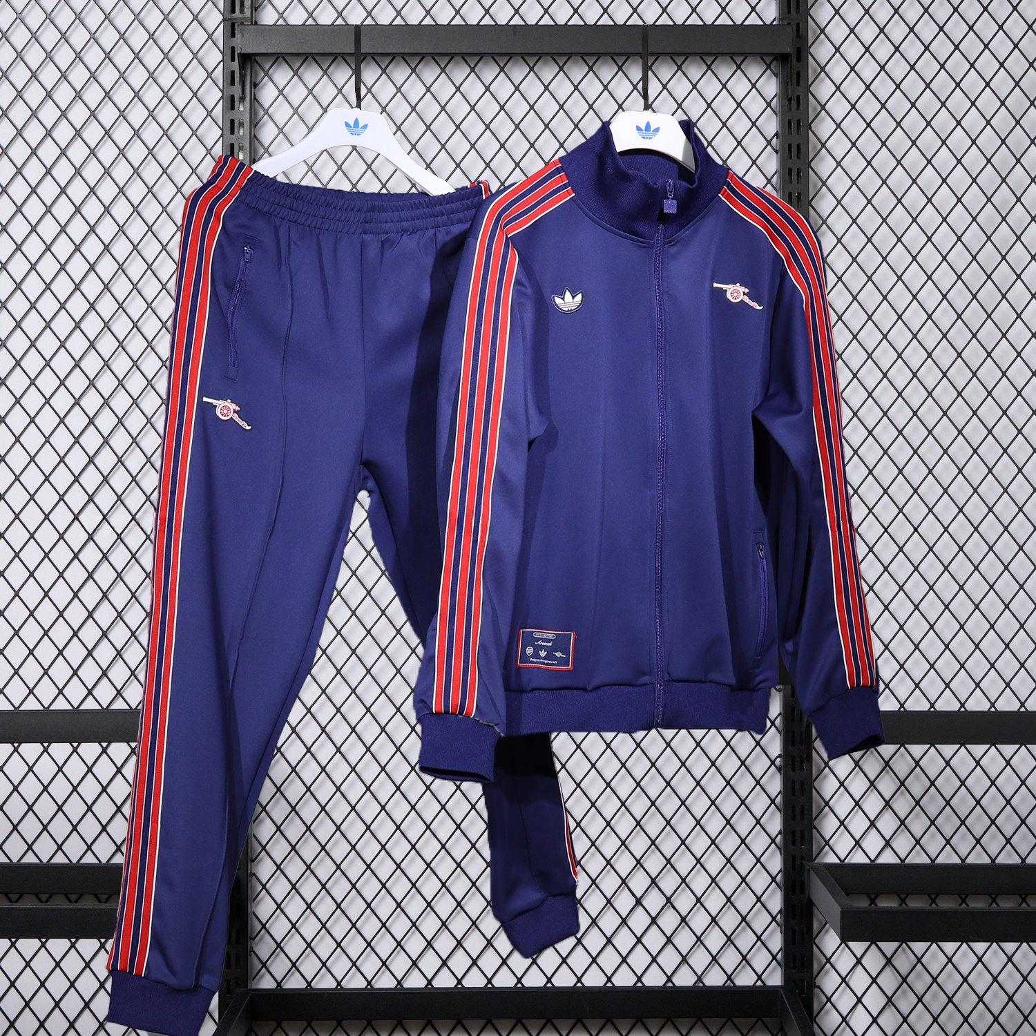 Arsenal 25-26 Red Lines Training Set - Purple Top and Purple Pants - JerseysGala