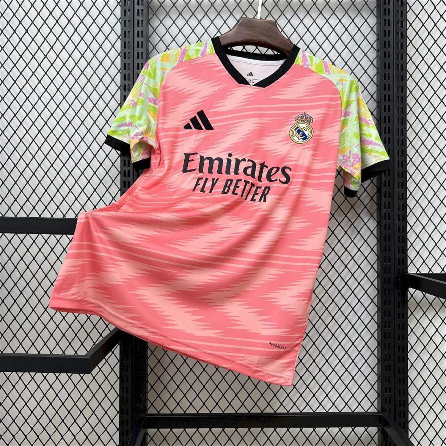 Real Madrid 25-26 Pink And Green Pre-Match Training Jersey - Fans Version - JerseysGala