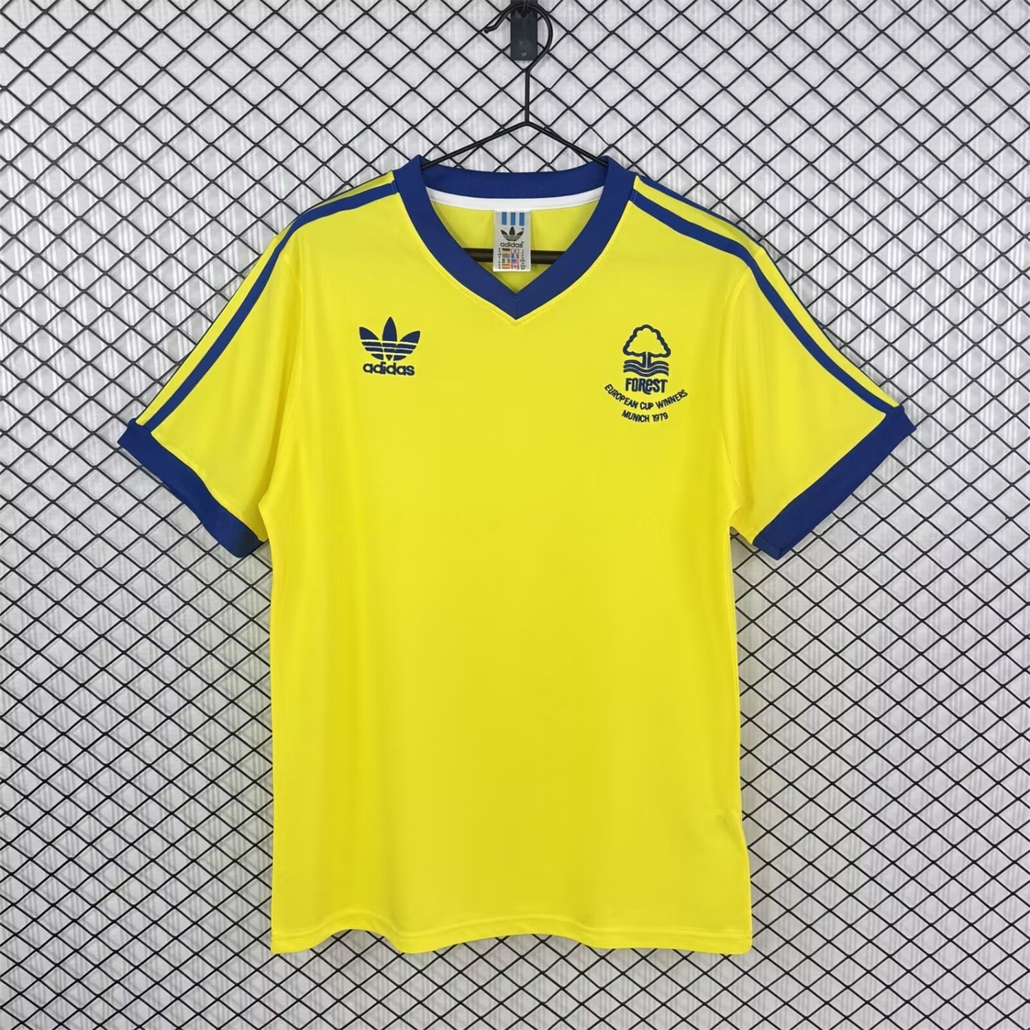 Retro Nottingham Forest 1977-80 Away Jersey - JerseysGala