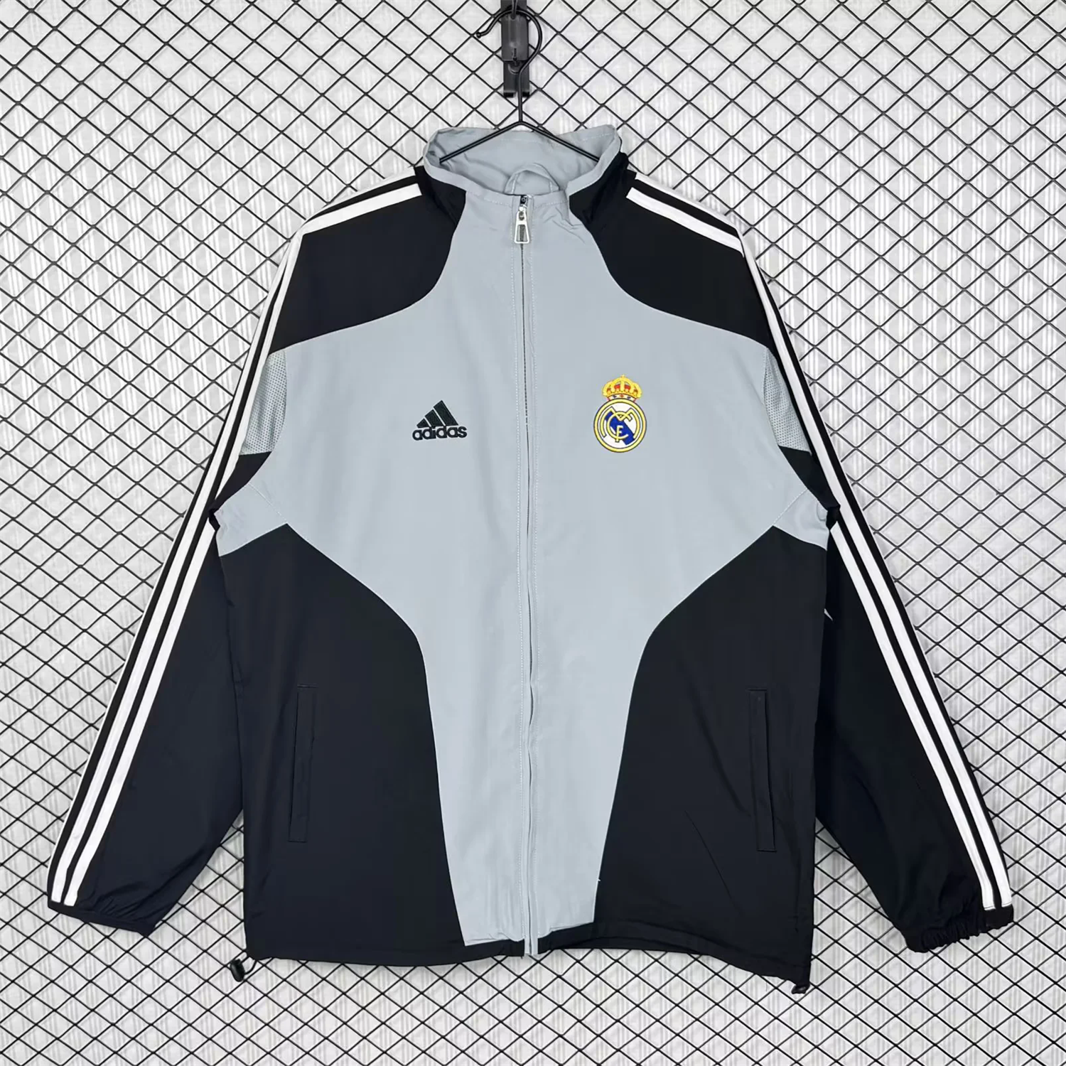 Retro Real Madrid 2004-05 Home Windbreaker Jacket - Grey - JerseysGala