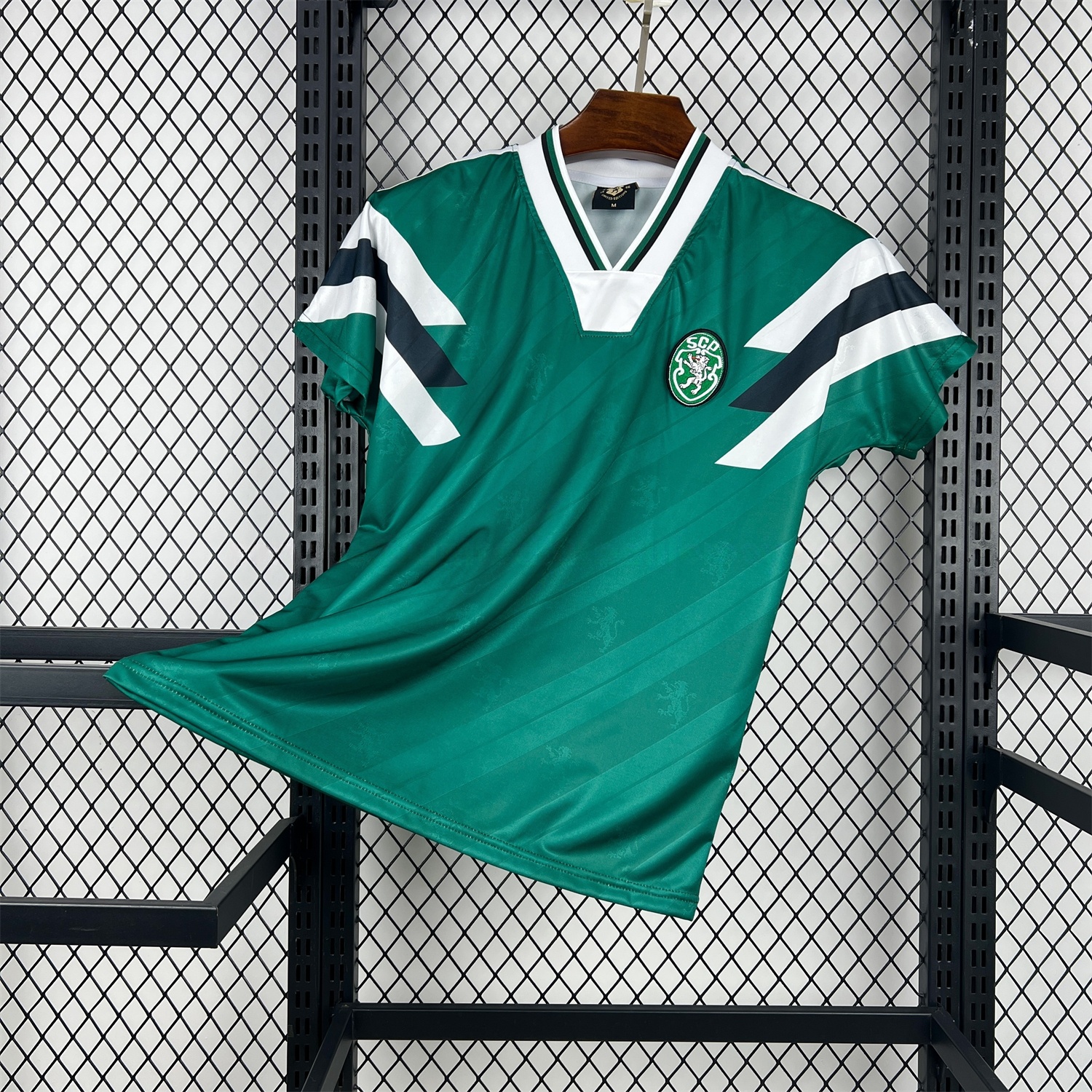 Sporting CP 25-26 Retro Style Green Special Jersey - Fans Version - JerseysGala