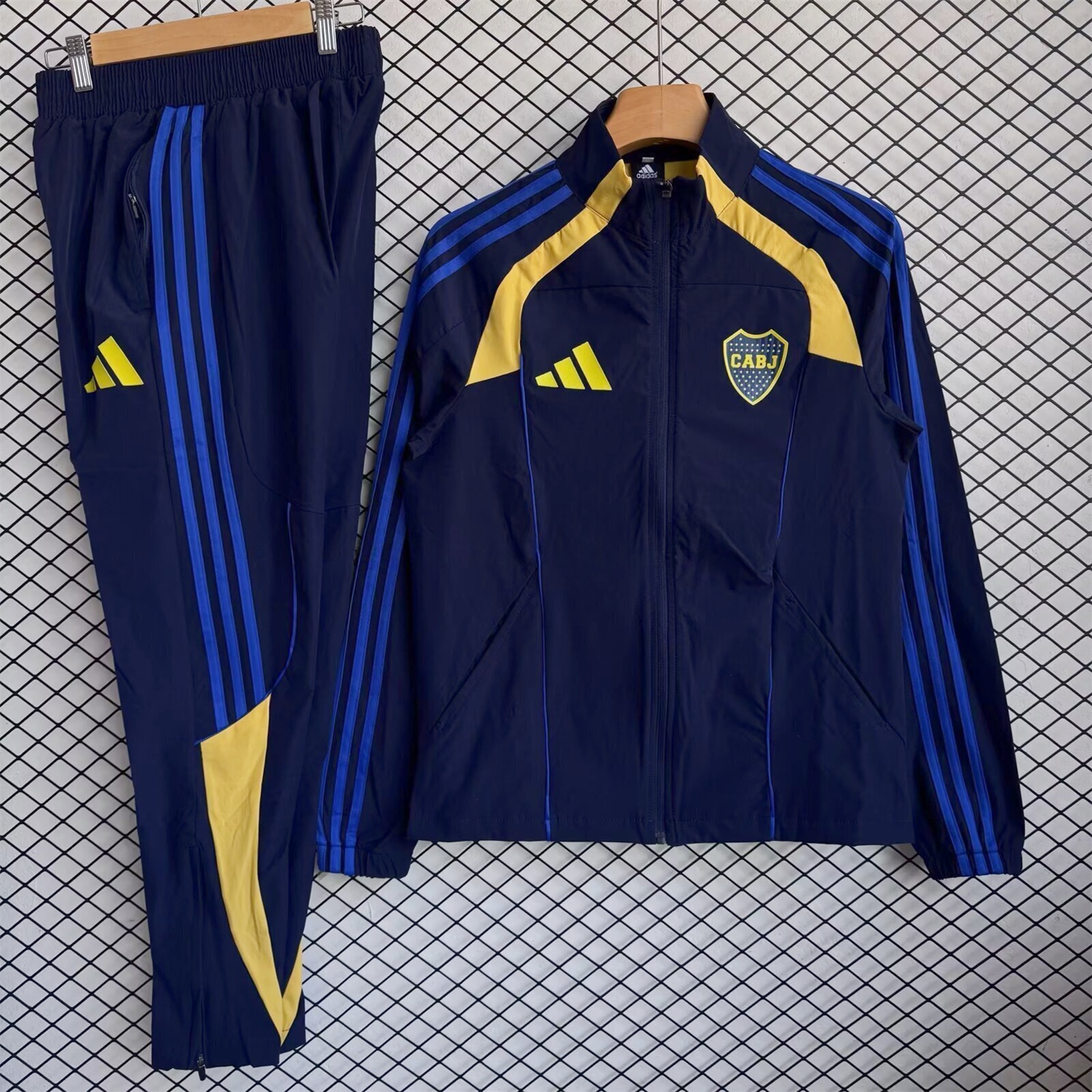 Boca Juniors 25-26 Windbreaker Training Set - Deep Blue Top and Pants - JerseysGala