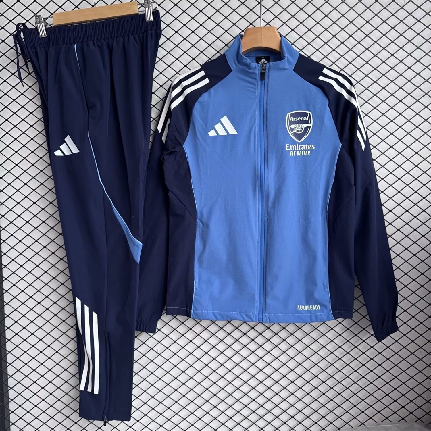 Arsenal 25-26 Windbreaker Training Set - Blue Top and Black Pants - JerseysGala