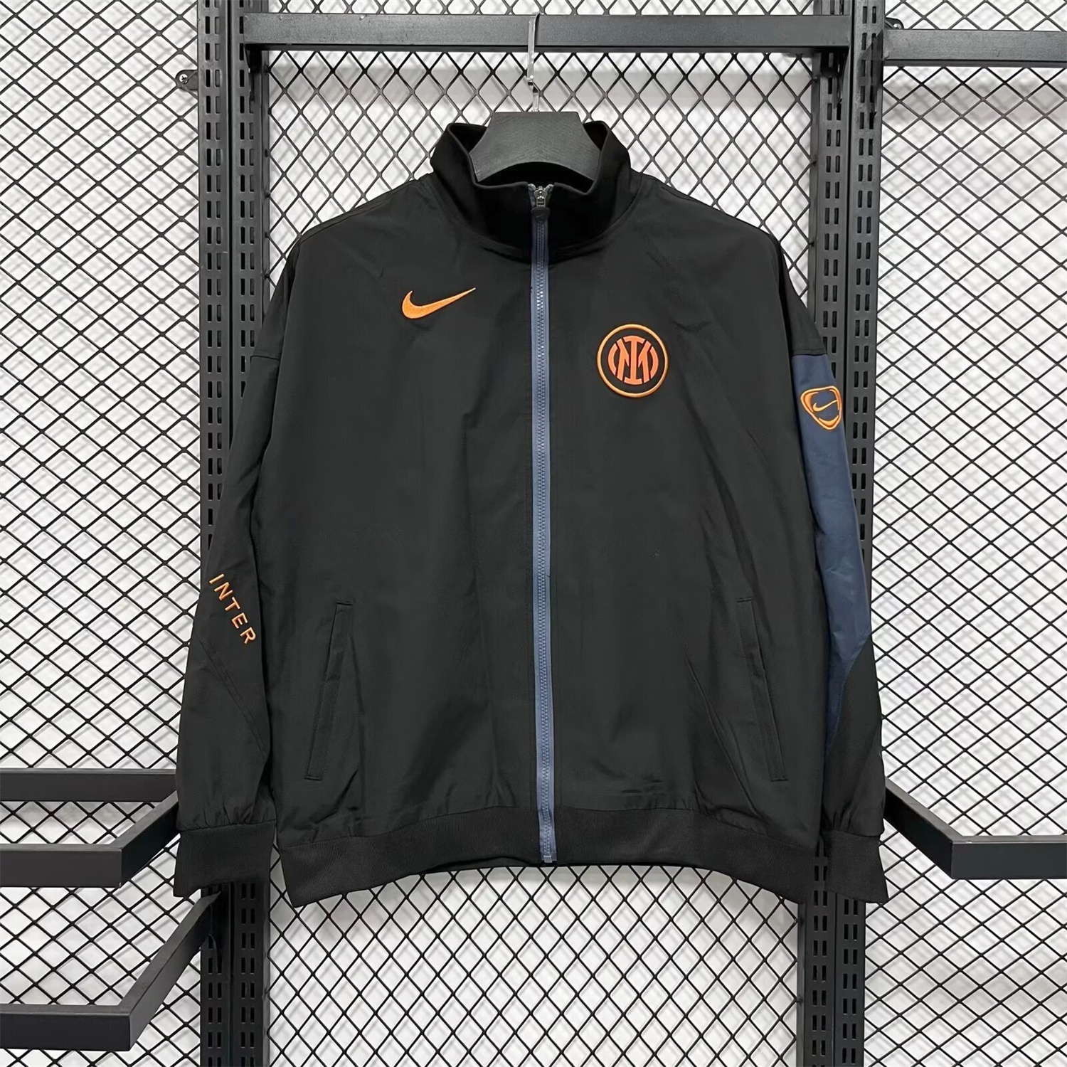 Inter Milan 25-26 Windbreaker Jacket - Black - JerseysGala