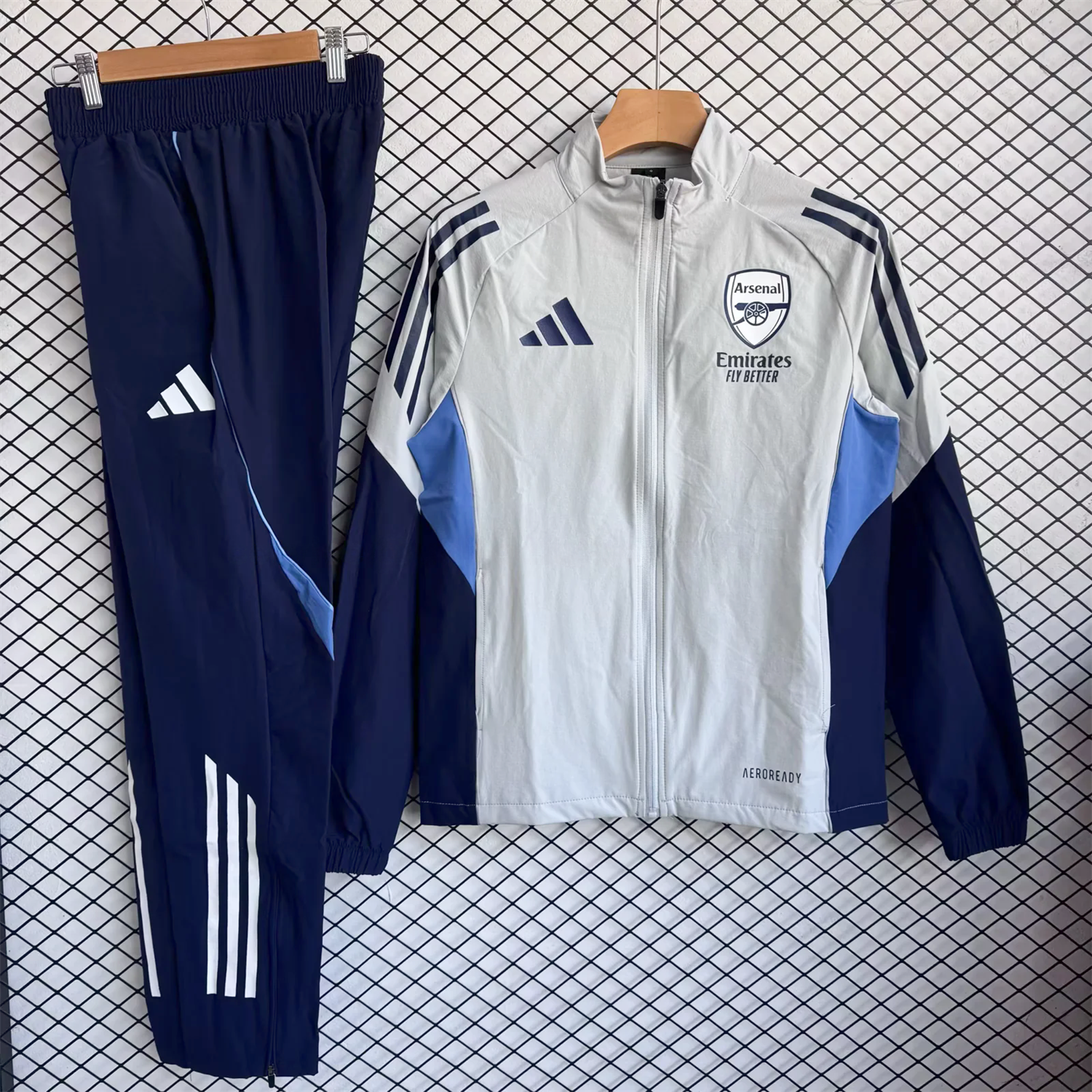 Arsenal 25-26 Windbreaker Training Set - Light Grey Top and Blue Pants - JerseysGala